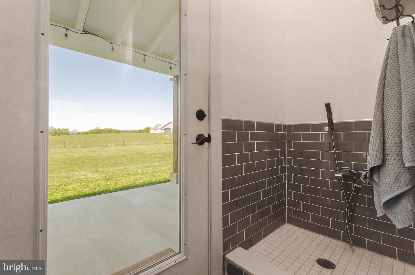 MOUNTAIN VISTA FARMS - Residential