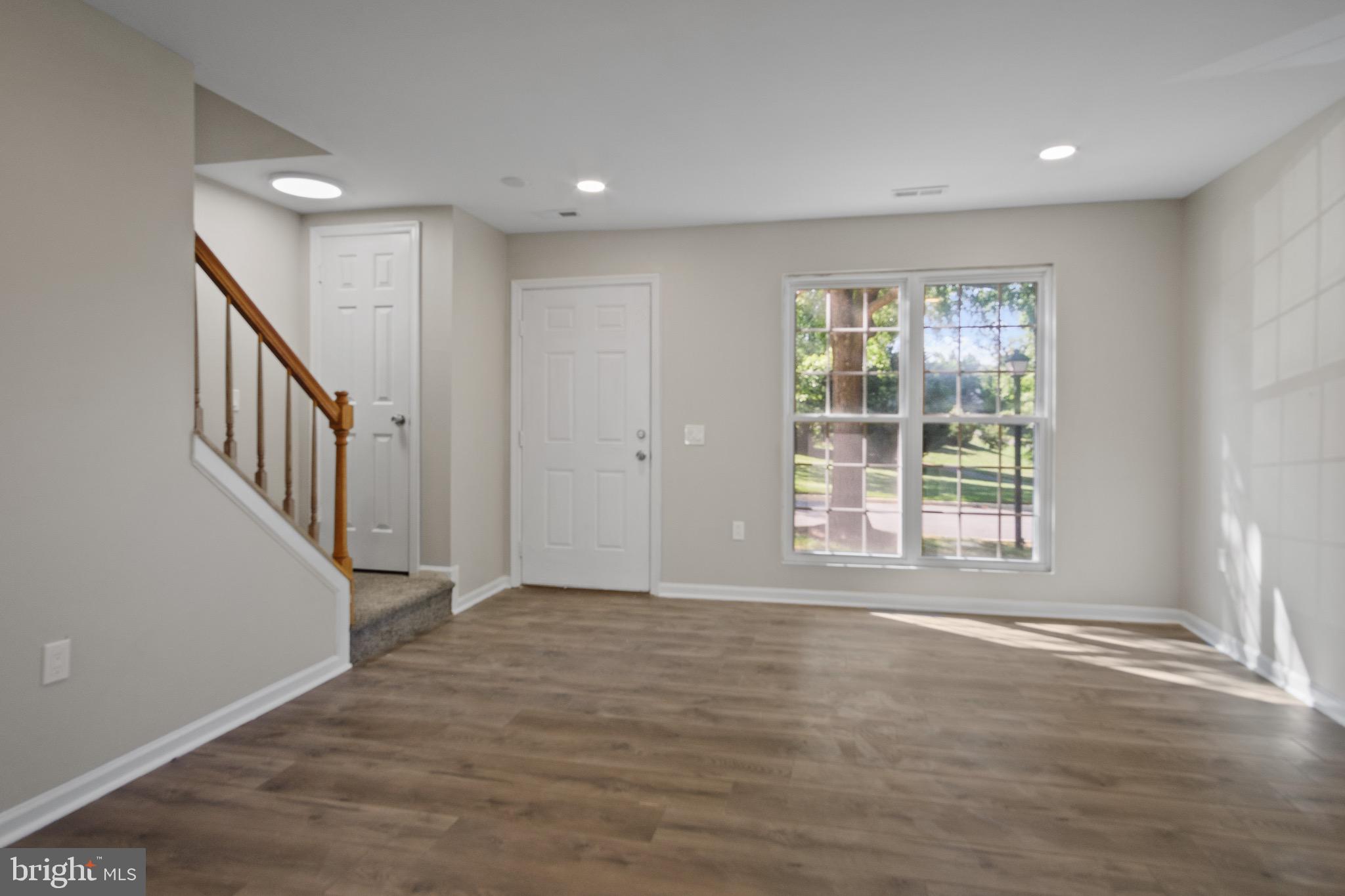 LANDSDOWNE - Residential