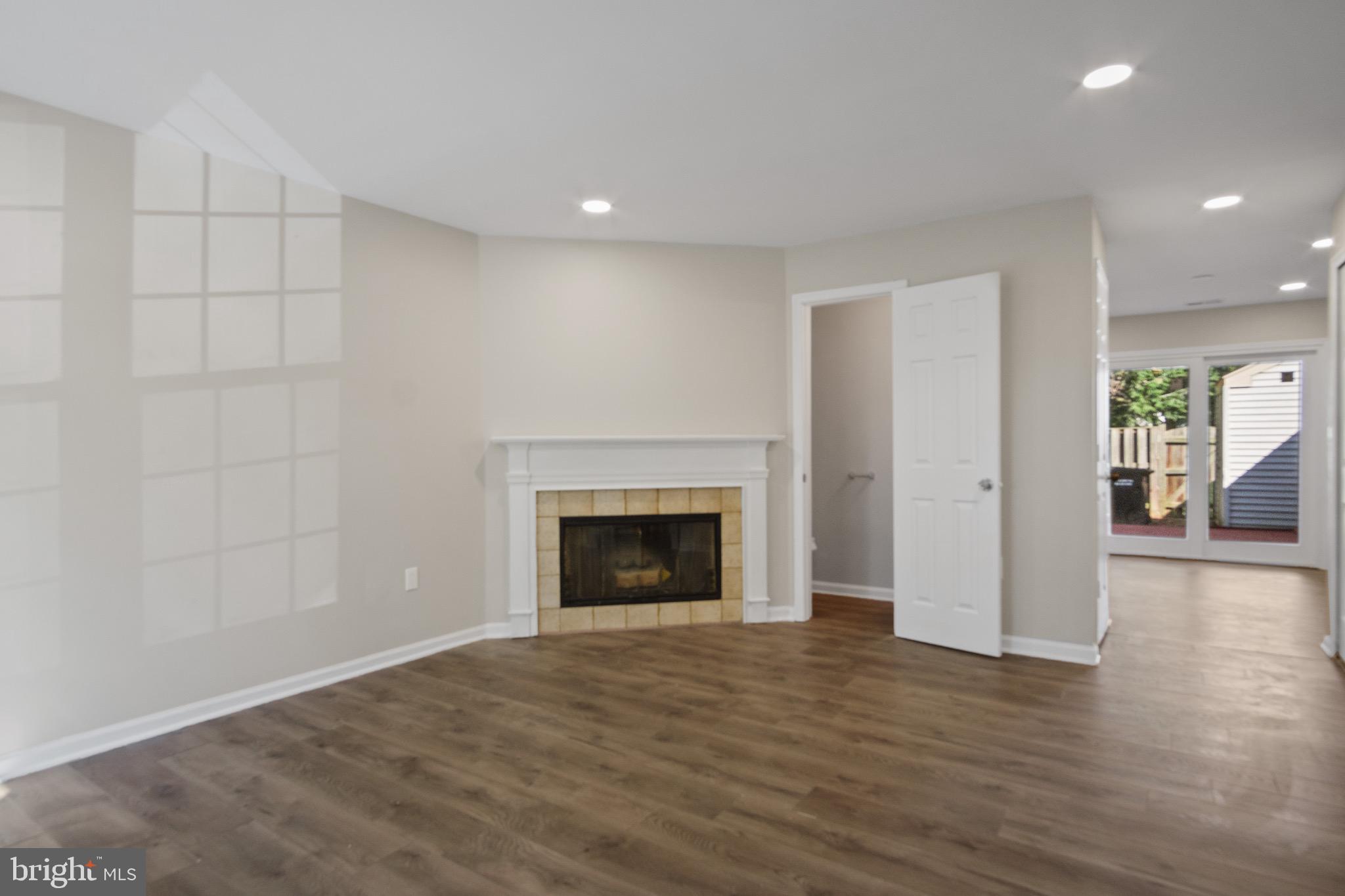 LANDSDOWNE - Residential