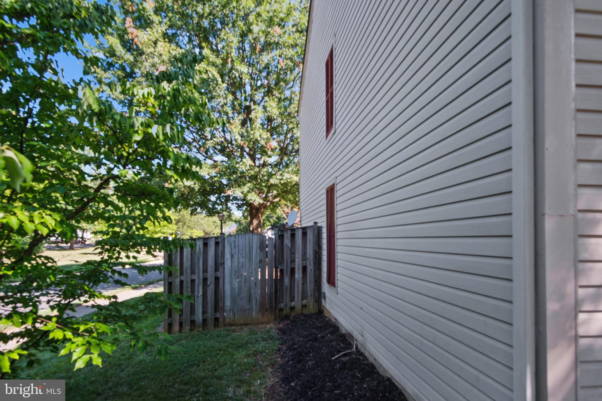 LANDSDOWNE - Residential