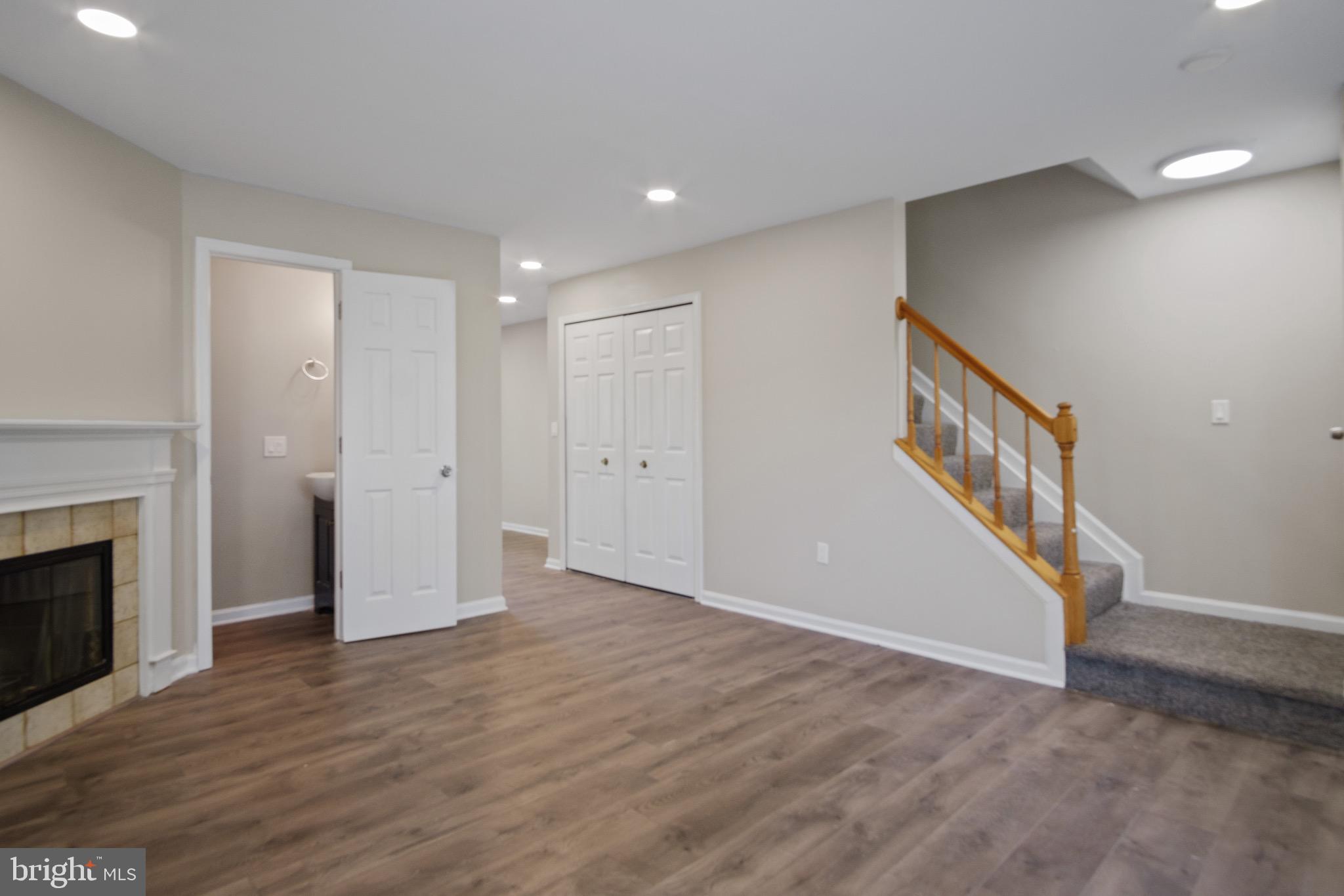 LANDSDOWNE - Residential