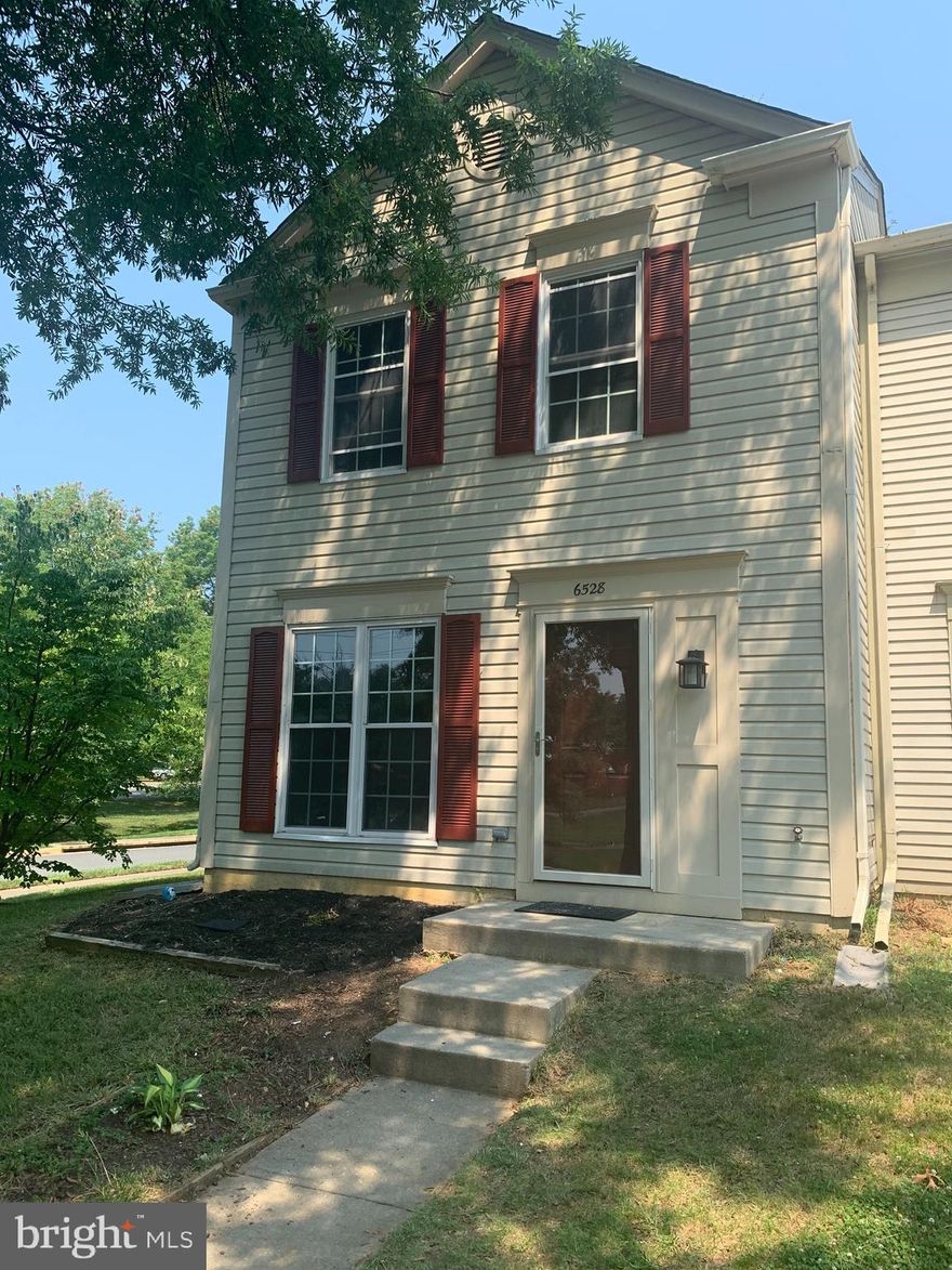 Fully Renovated Town home close to Major Highways, Shopping malls, Military Bases, Washington DC. New Cabinets, Bathrooms, Flooring, Granitetops, Stainless steel appliances.  A Must see.