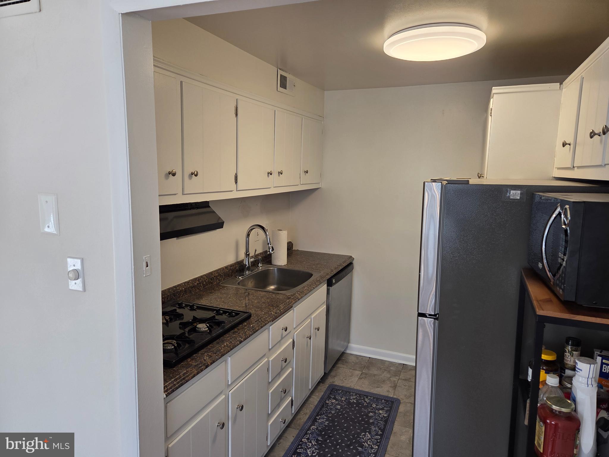 GROSVENOR PARK - Residential Lease