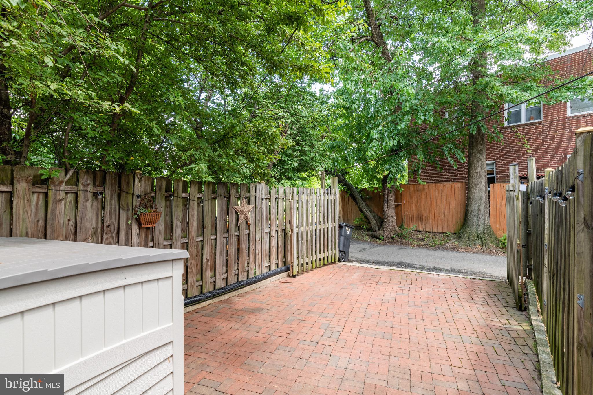 HUME SPRINGS - Residential