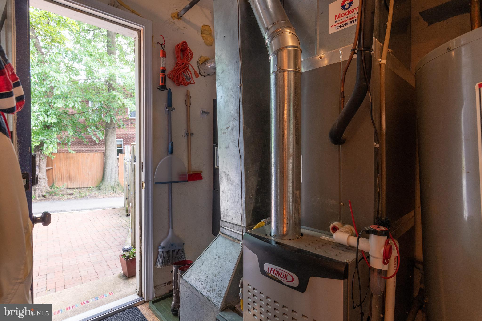 HUME SPRINGS - Residential