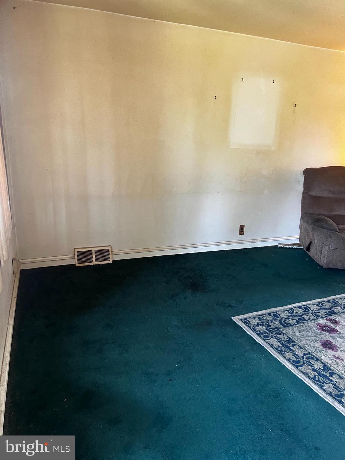 LAWNDALE - Residential