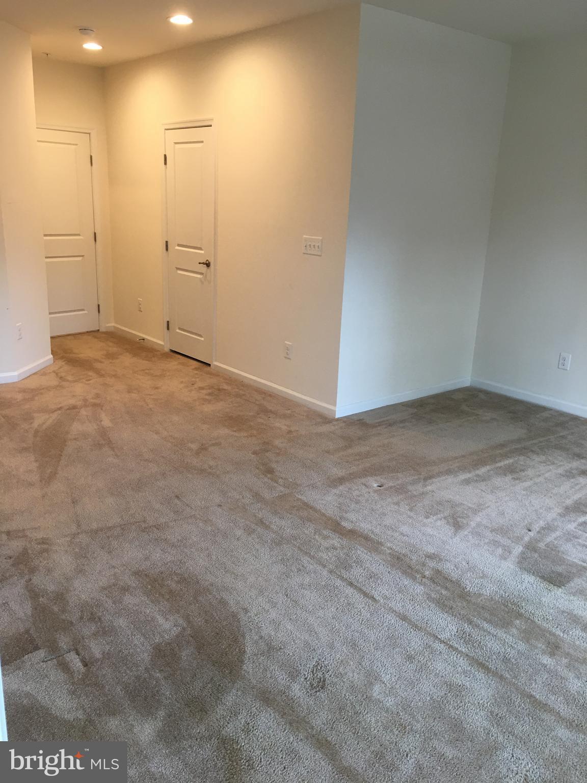 VIRGINIA MANOR CONDOMINIUM - Residential