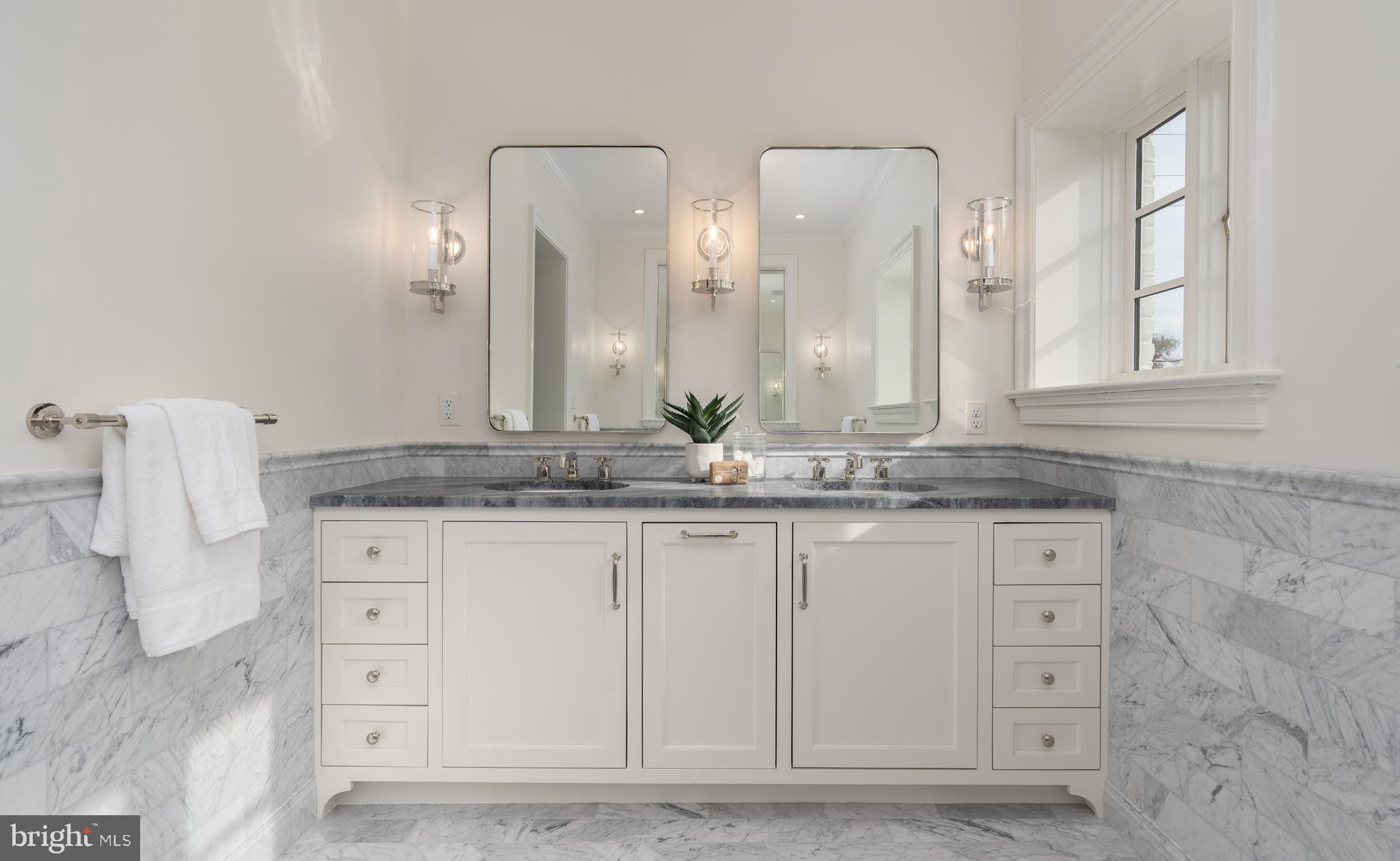 OLD TOWN ALEXANDRIA - Residential