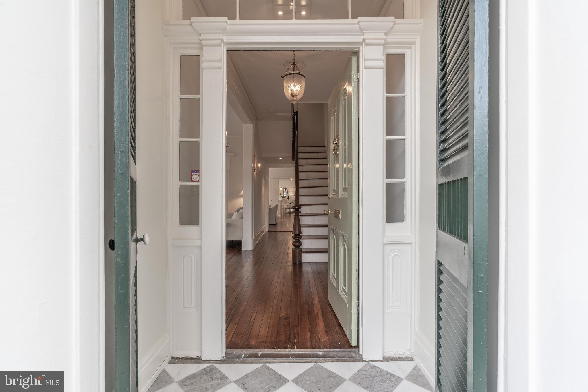 OLD TOWN ALEXANDRIA - Residential