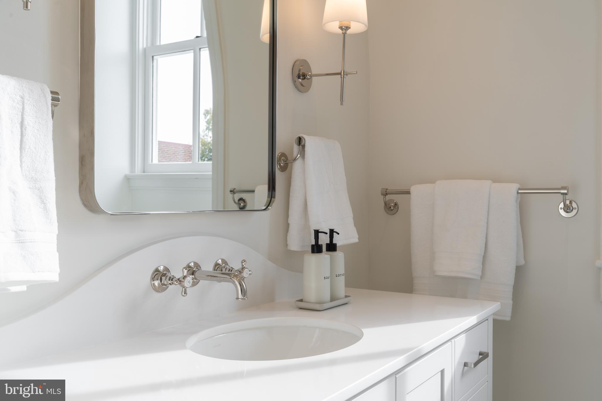 OLD TOWN ALEXANDRIA - Residential