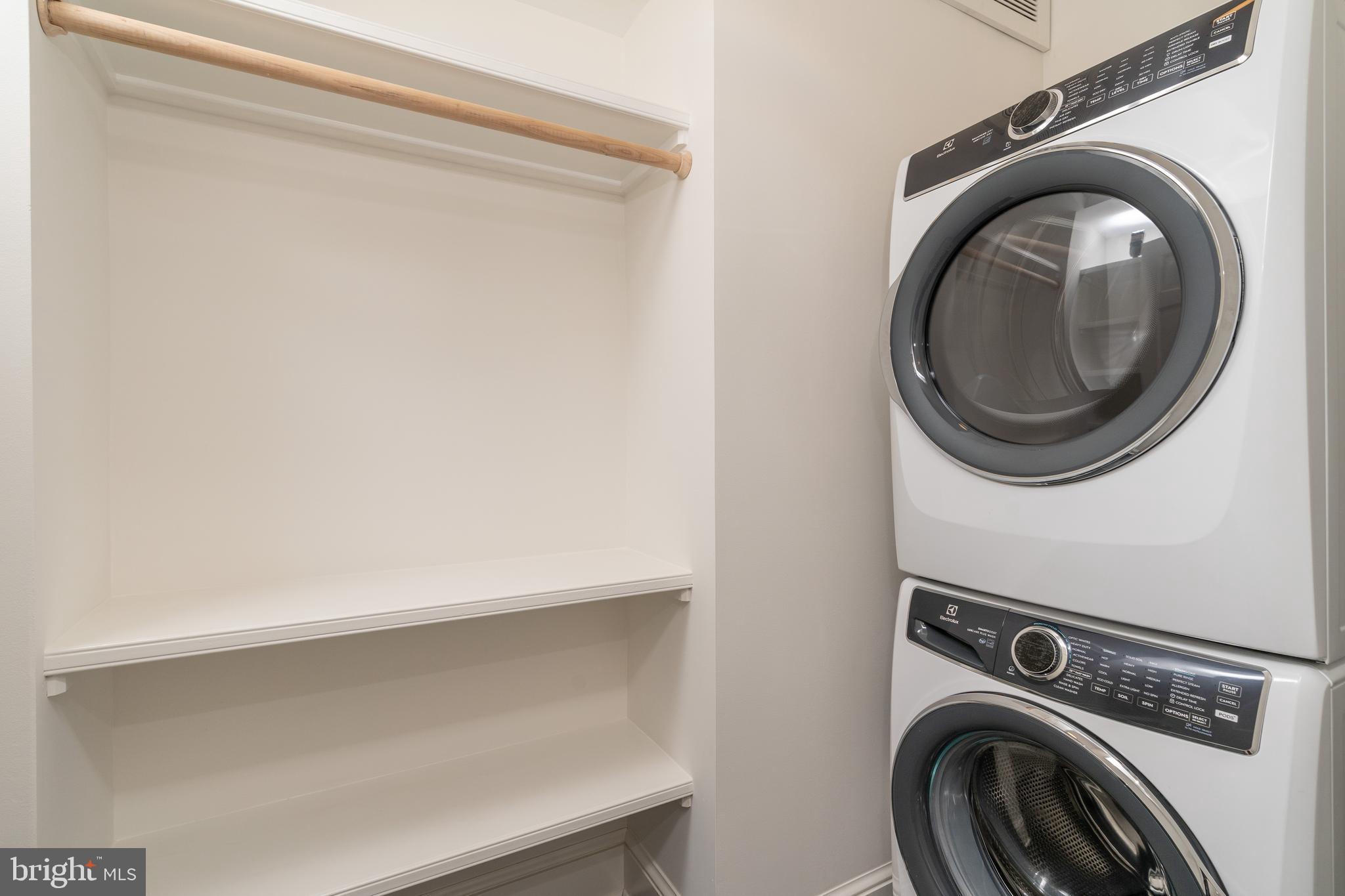 OLD TOWN ALEXANDRIA - Residential