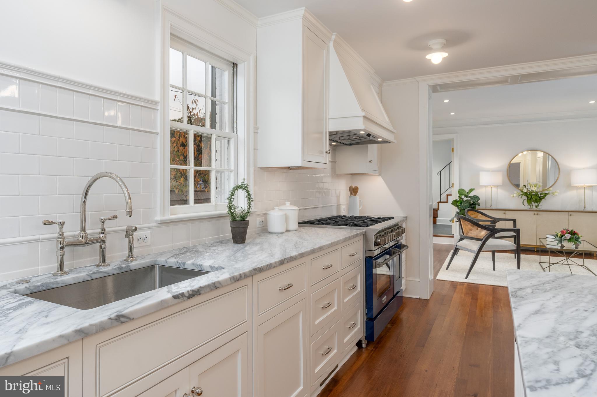 OLD TOWN ALEXANDRIA - Residential