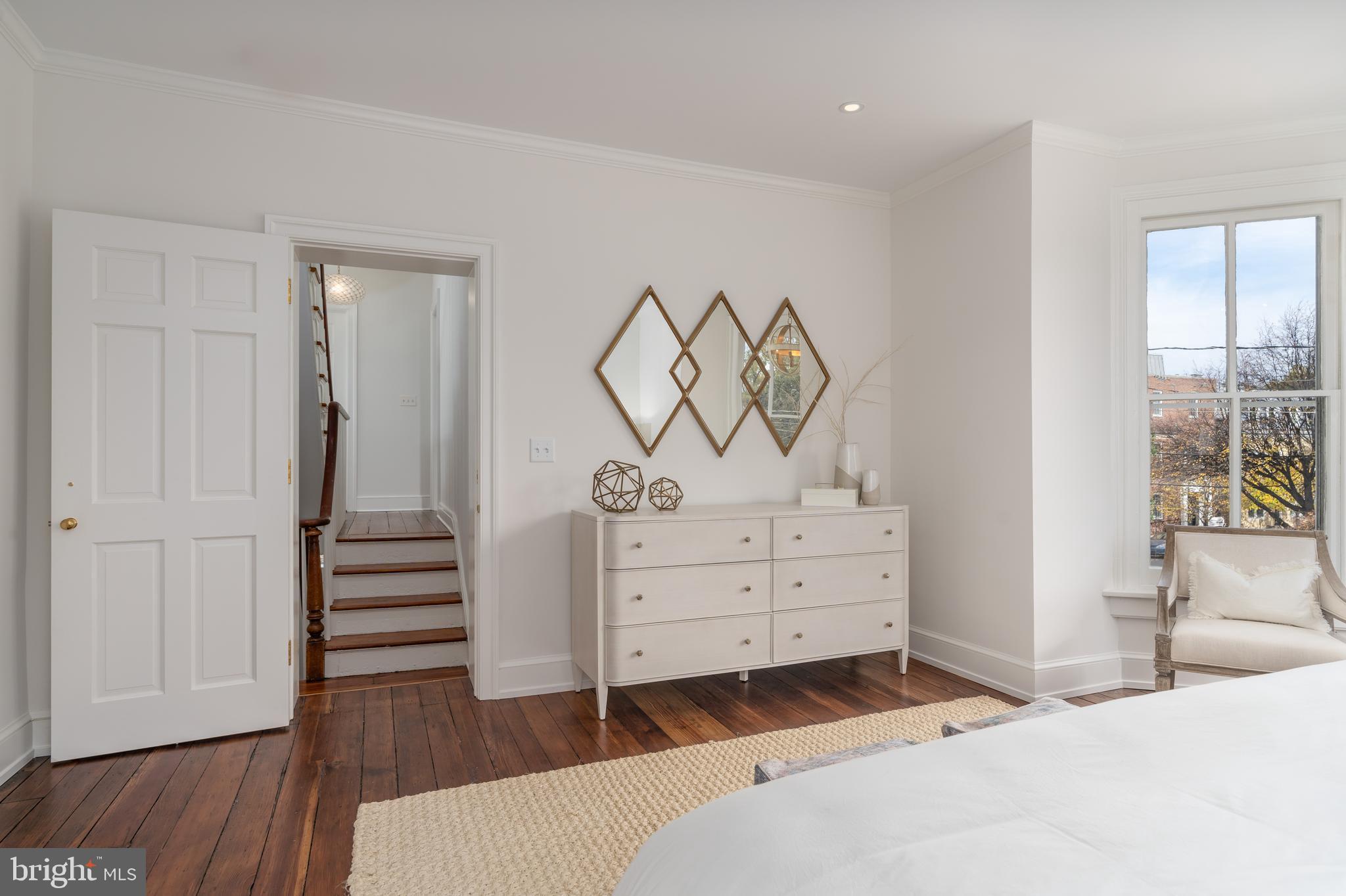 OLD TOWN ALEXANDRIA - Residential