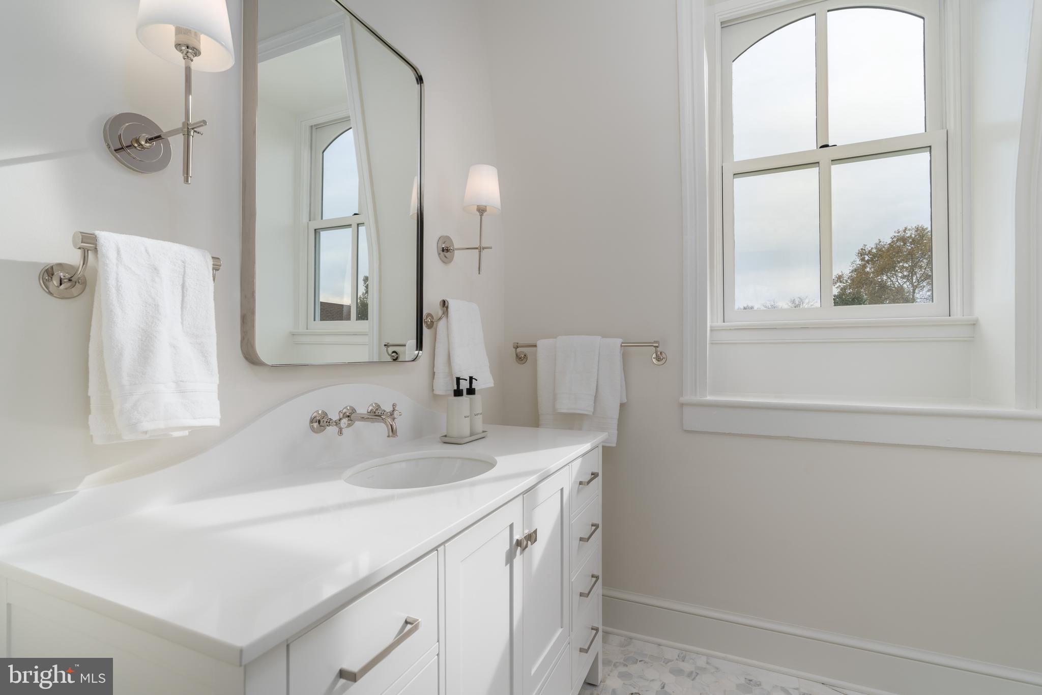 OLD TOWN ALEXANDRIA - Residential