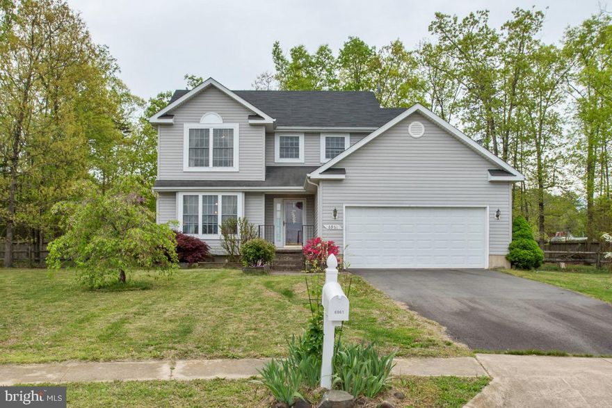 Beautiful home available right outside of the picturesque town of Remington.NO HOA!!  Home features new hardwood floors on lower level, and an eat in Kitchen with a formal dining room. The Master suite includes Two spacious walk-in closets and Dual Vanities in the Master bath. Minutes from 17 & 29 with country living. High Speed internet available.  It's a must see! Home warranty offered!