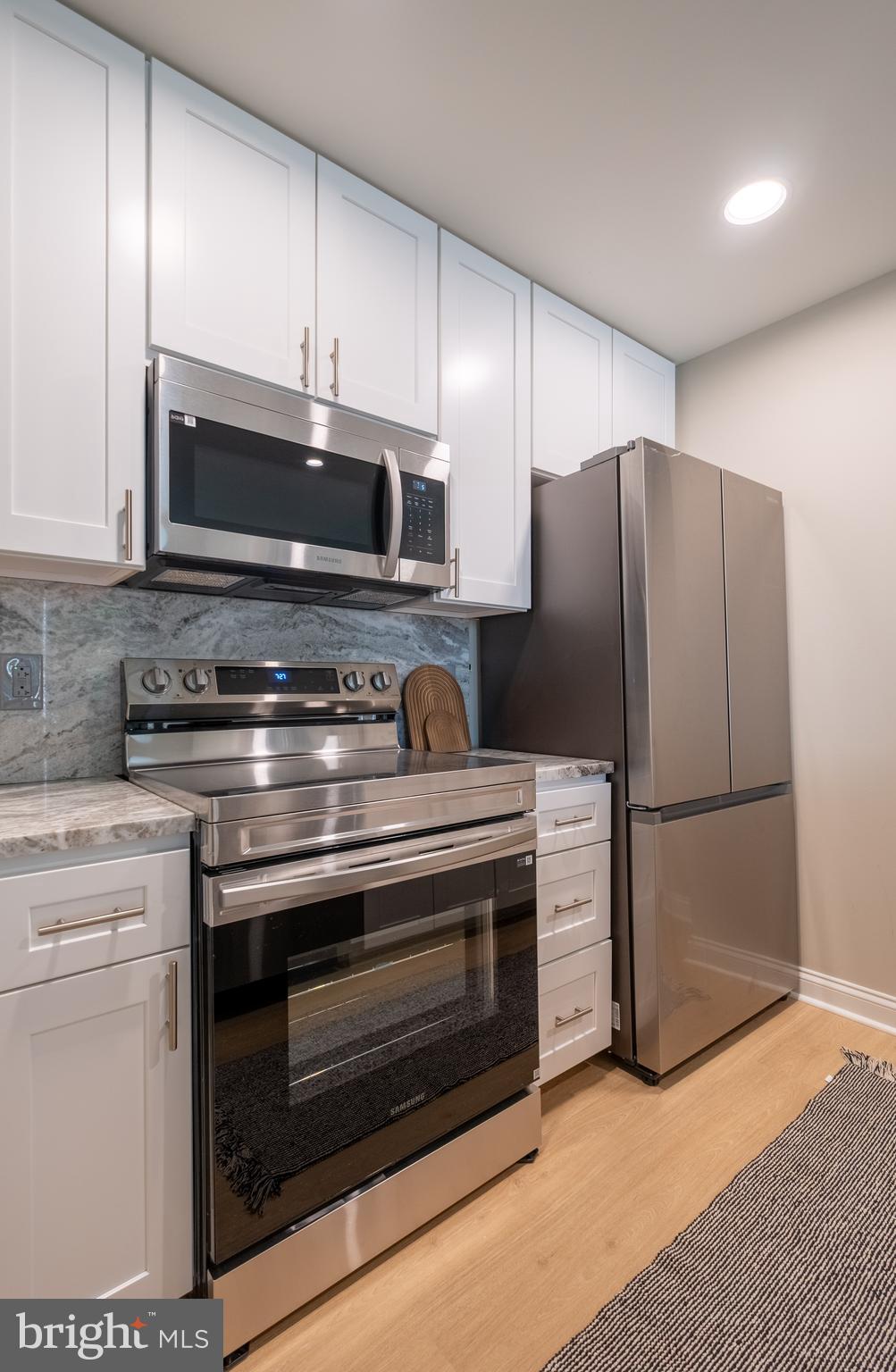 LOGAN SQUARE - Residential Lease