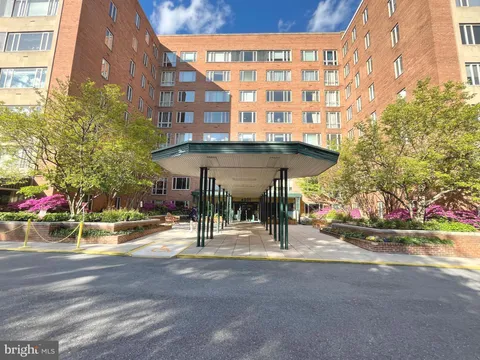MLS: DCDC2198140