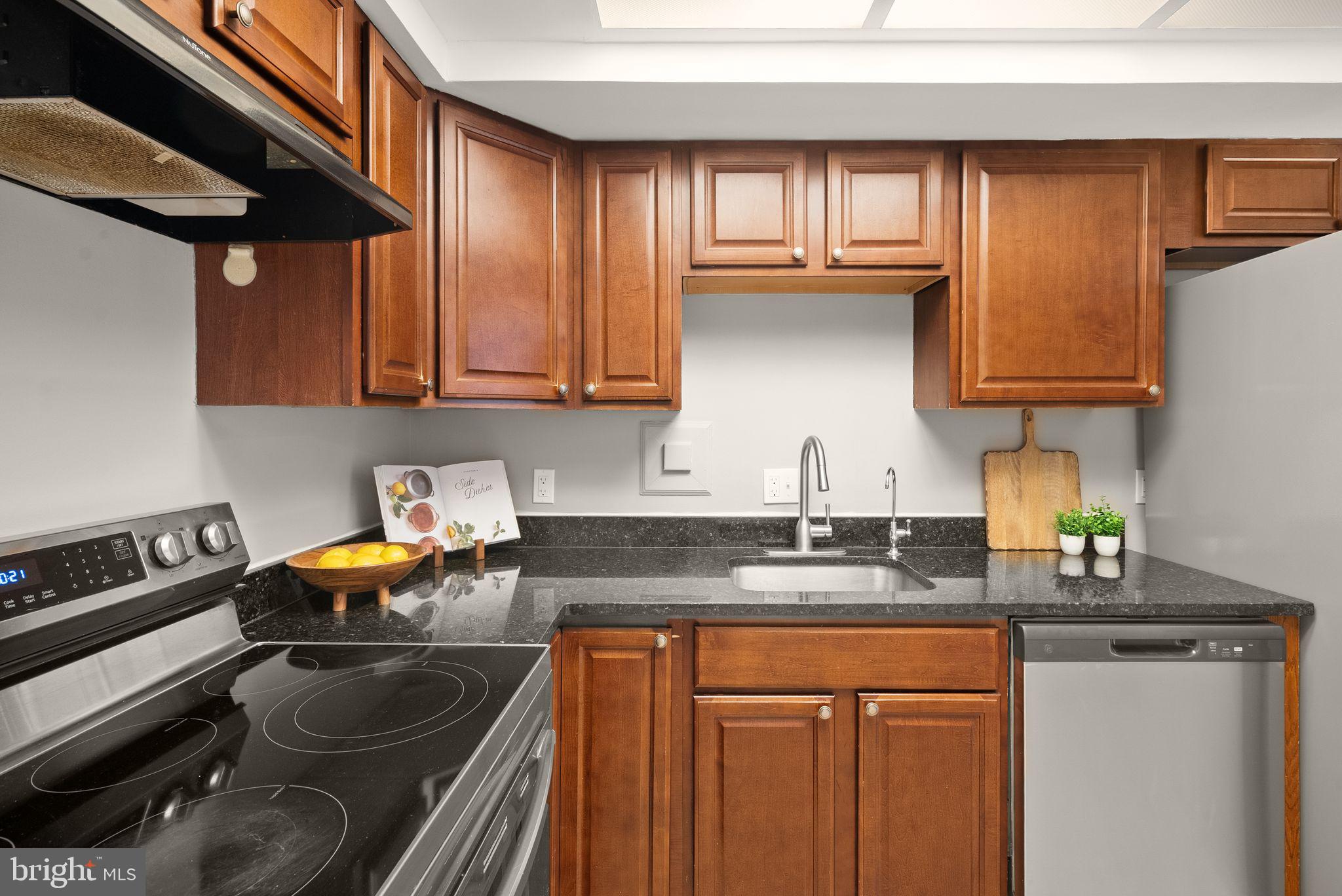 SUGARLAND RUN - Residential