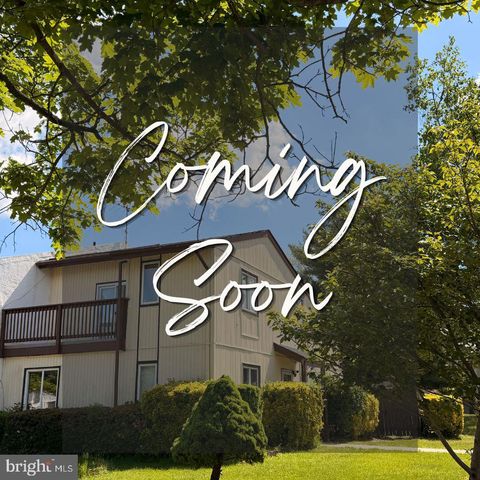 Photo of 142 N Cottage Road, STERLING, VA 20164 (MLS # VALO2122236)