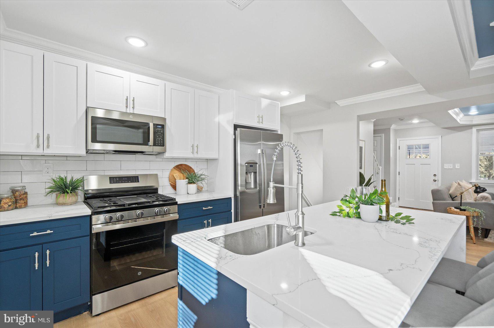 WOODMERE - Residential