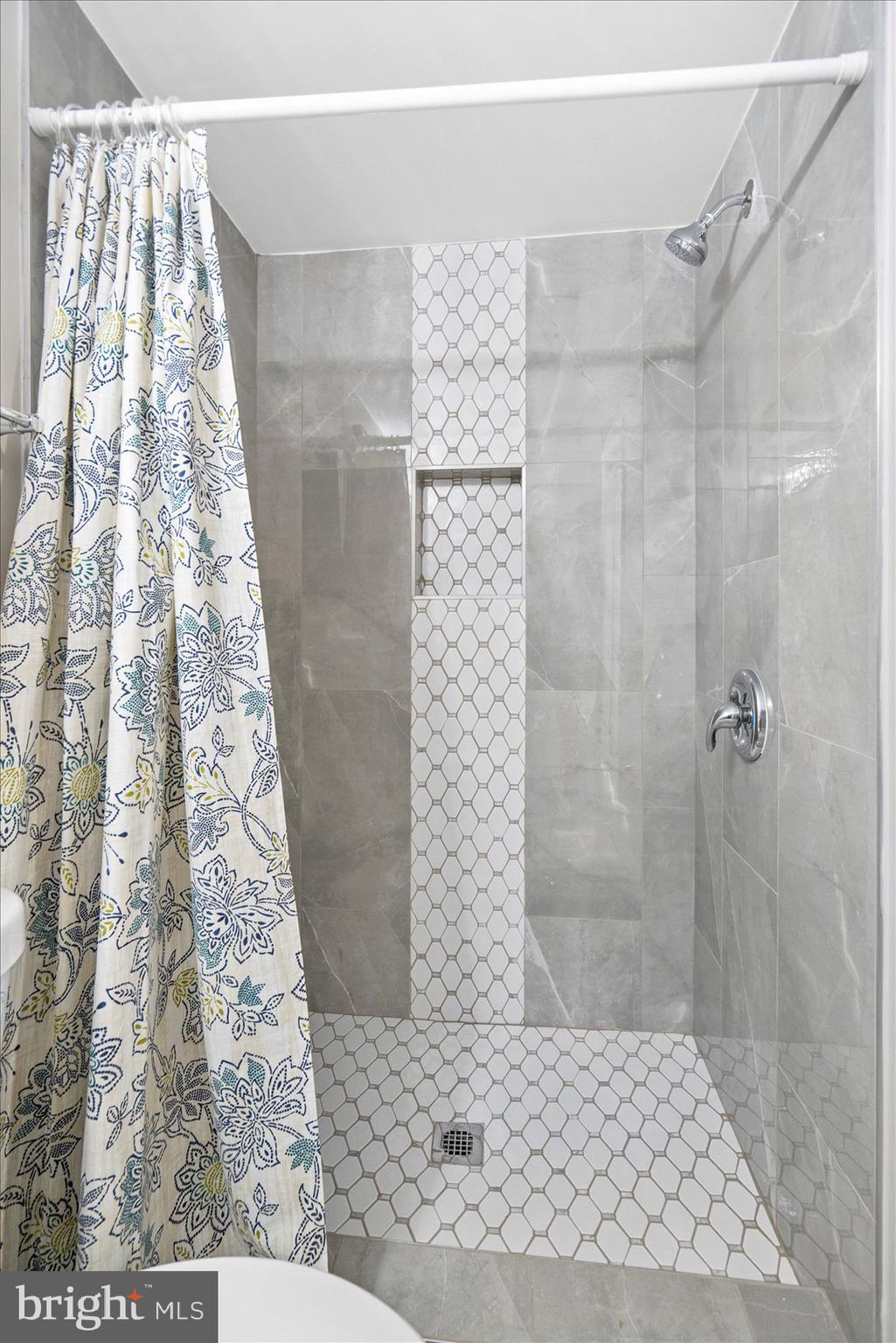 WOODMERE - Residential