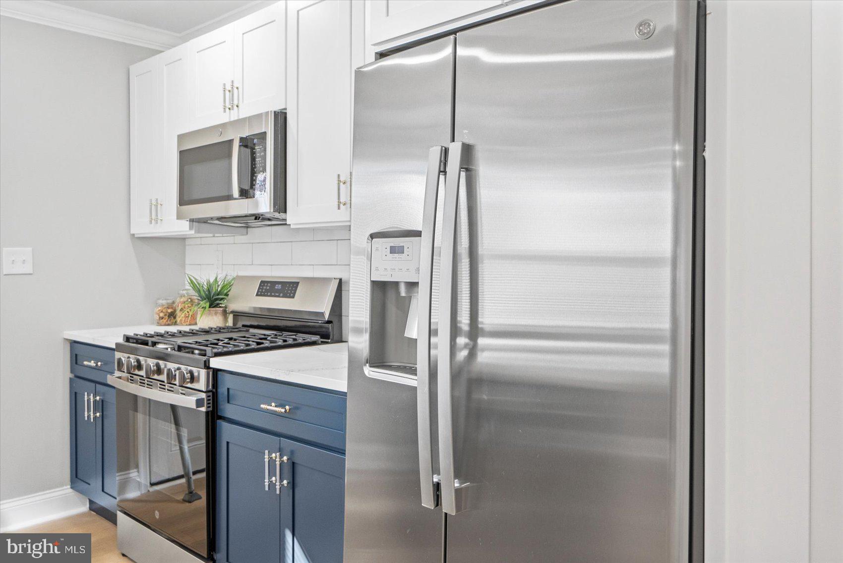 WOODMERE - Residential