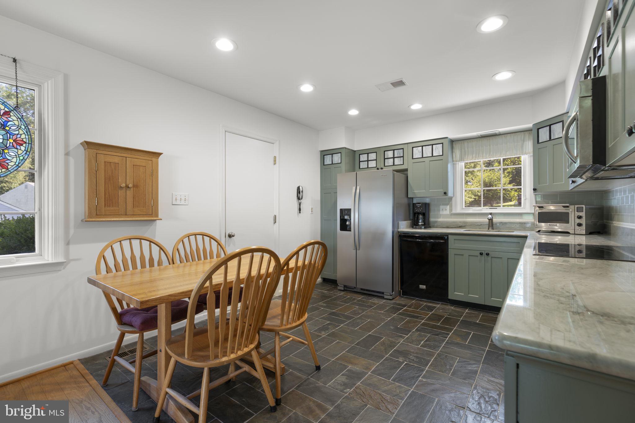 8475 ROOSTER COURT