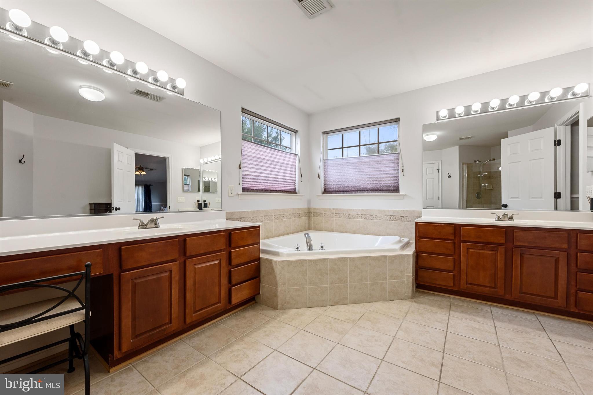 FIELDSTONE - Residential