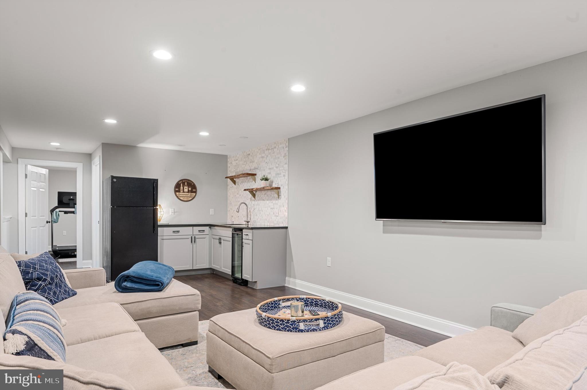 FIELDSTONE - Residential