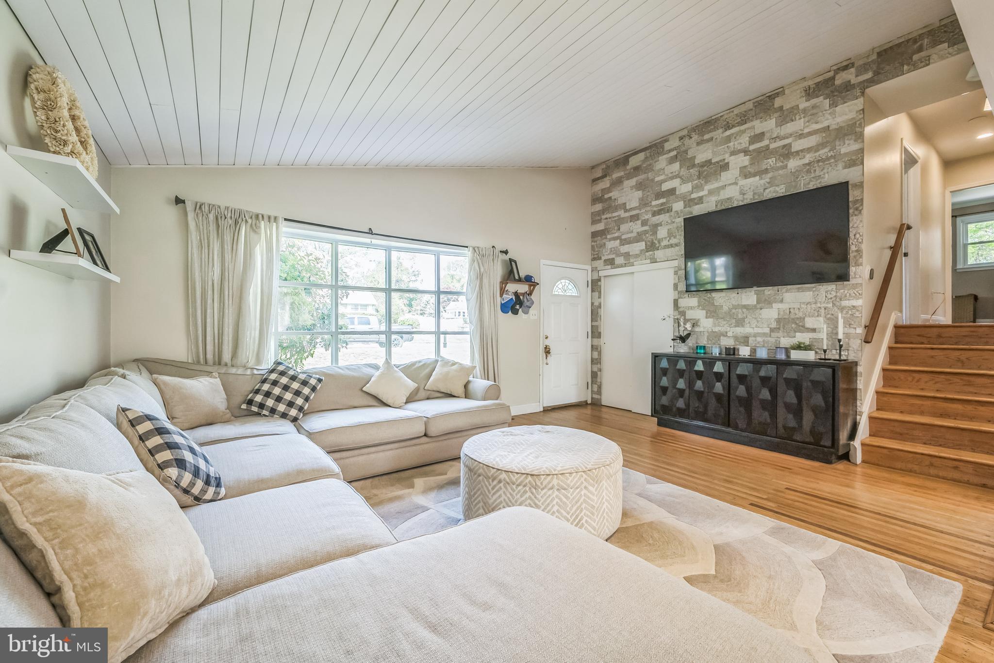 ORCHARD HILLS - Residential