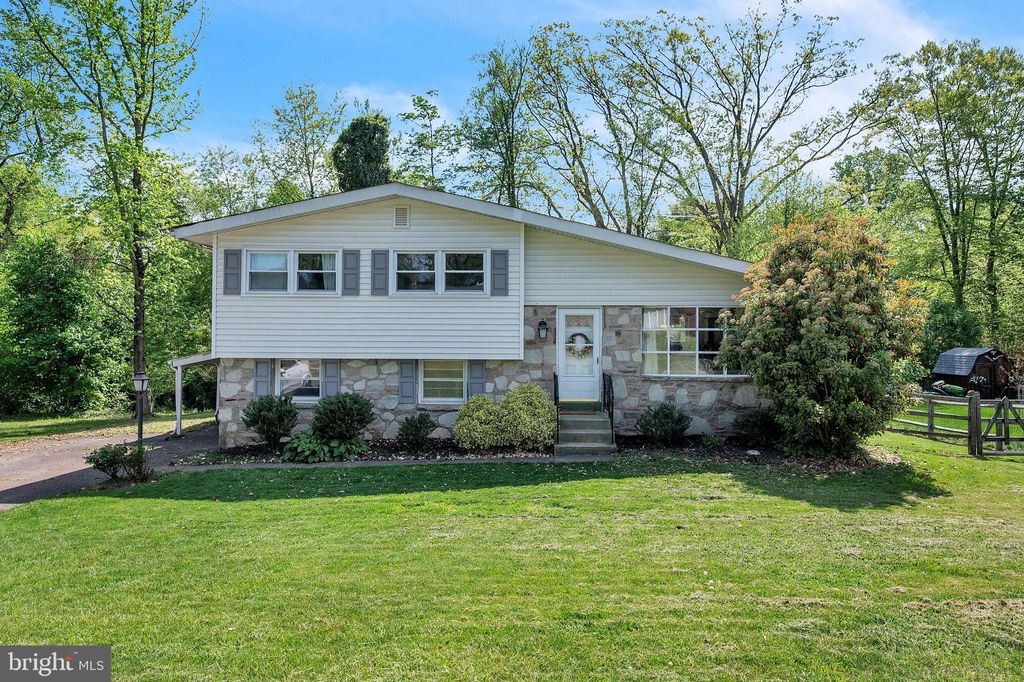 Photo of 28 Pennlyn Road, CHURCHVILLE, PA 18966 (MLS # PABU2103150)