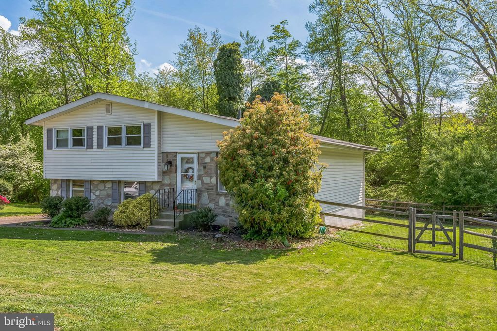 Photo of 28 Pennlyn Road, CHURCHVILLE, PA 18966 (MLS # PABU2103150)