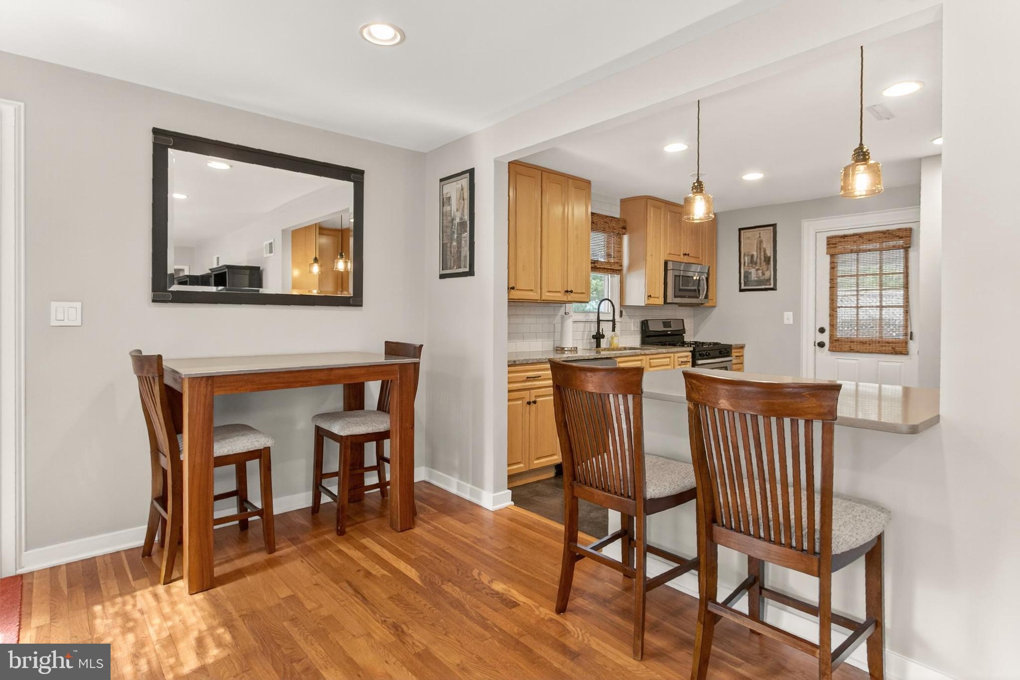 HOME CREST - Residential Lease