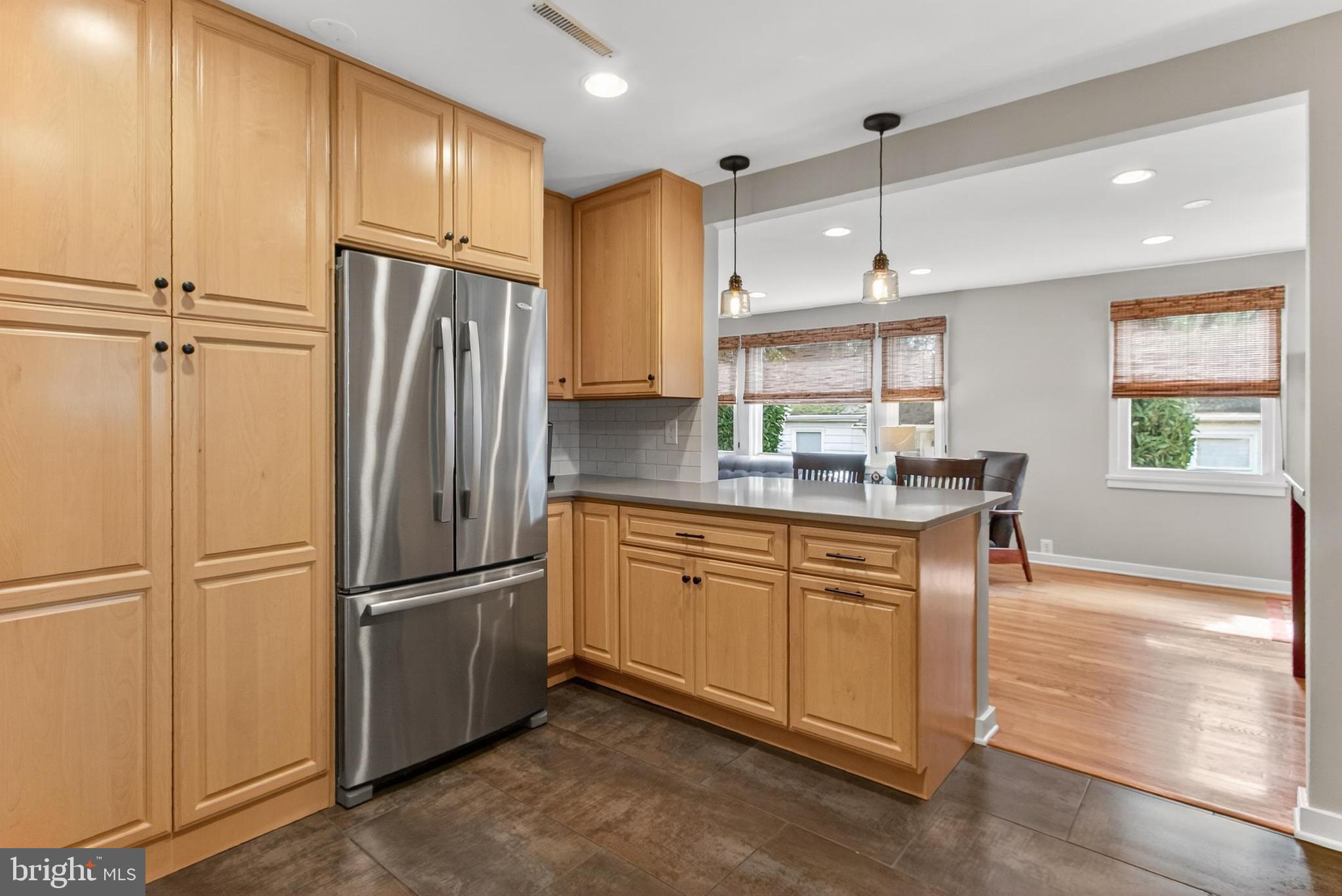 HOME CREST - Residential Lease