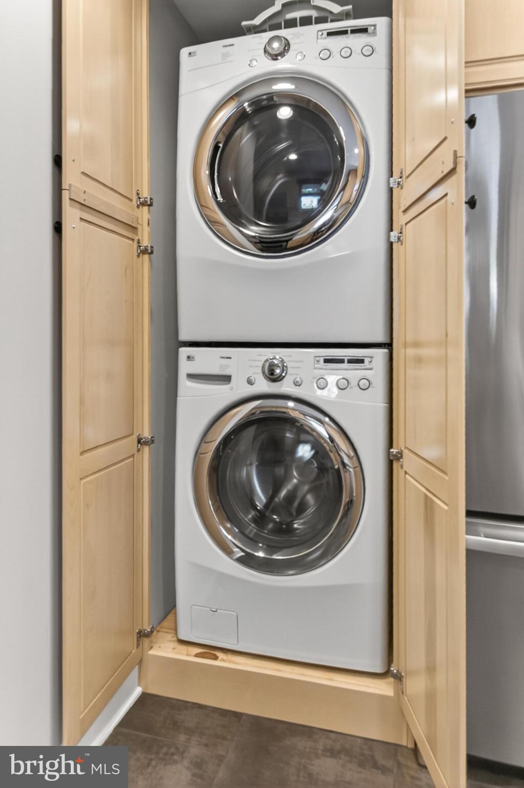 HOME CREST - Residential Lease