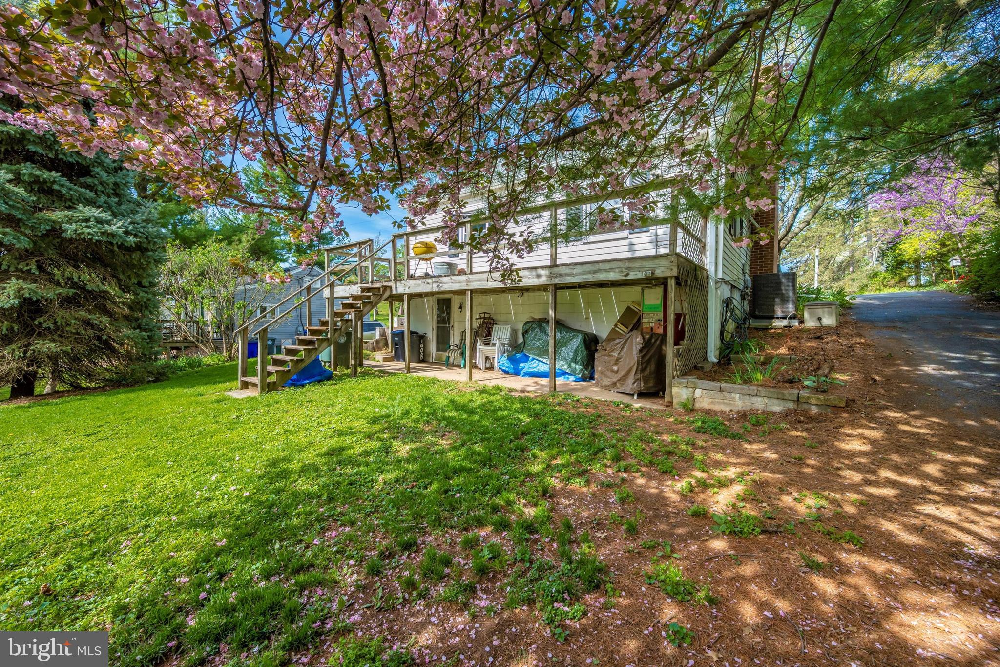 LINDEN HILLS - Residential