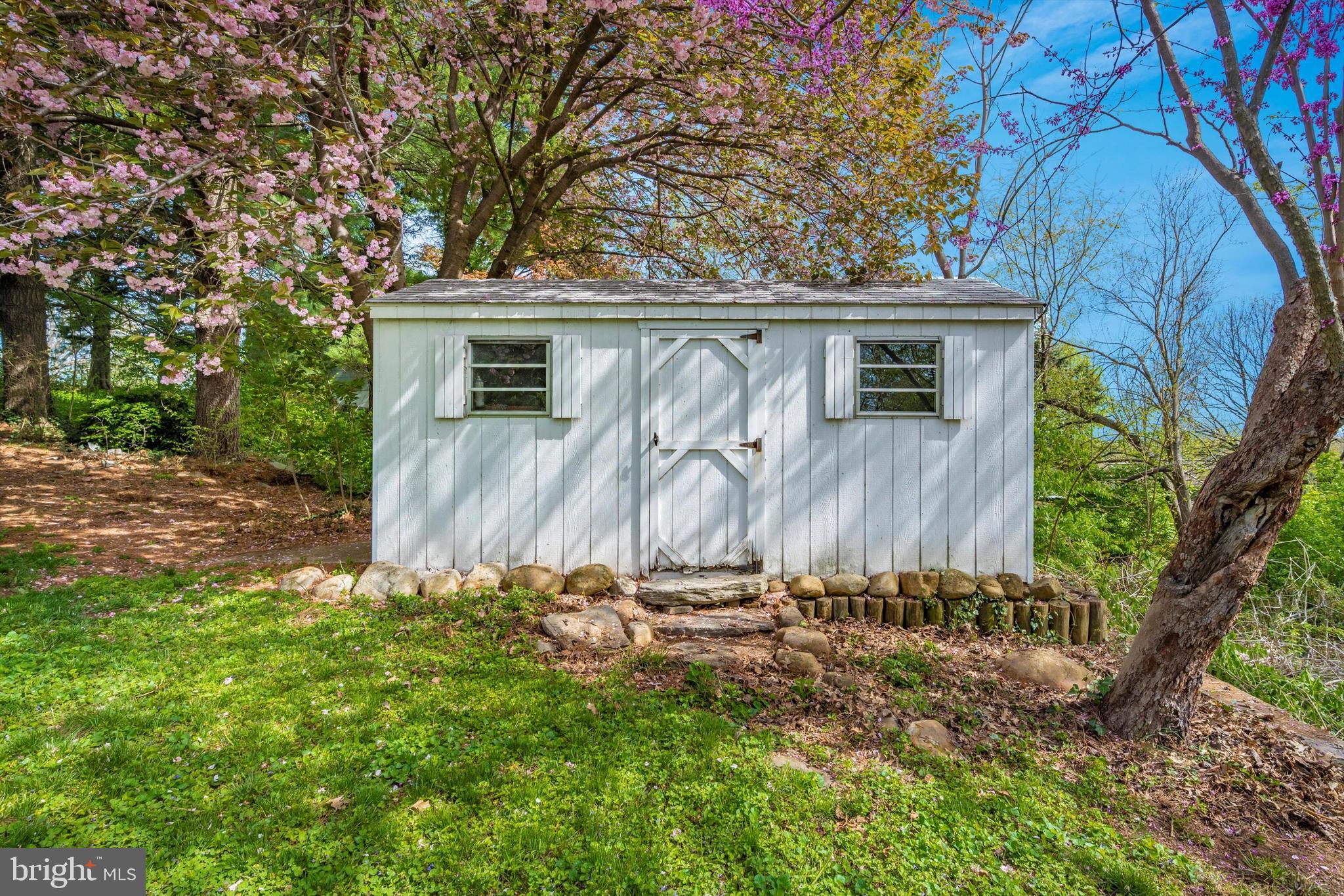 LINDEN HILLS - Residential