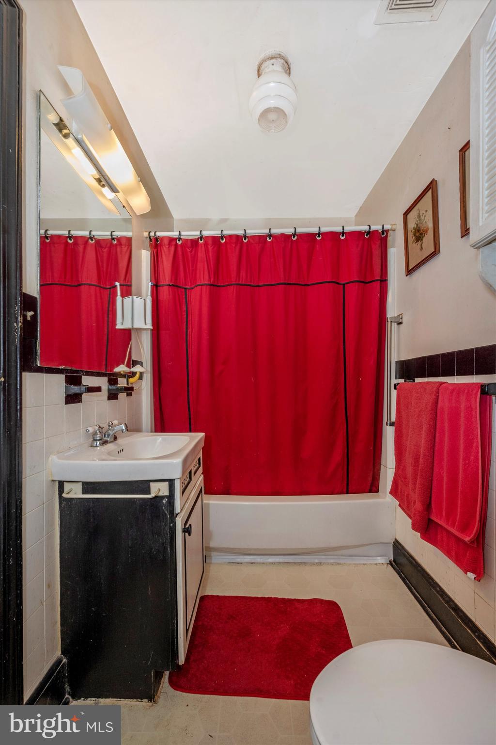 LINDEN HILLS - Residential