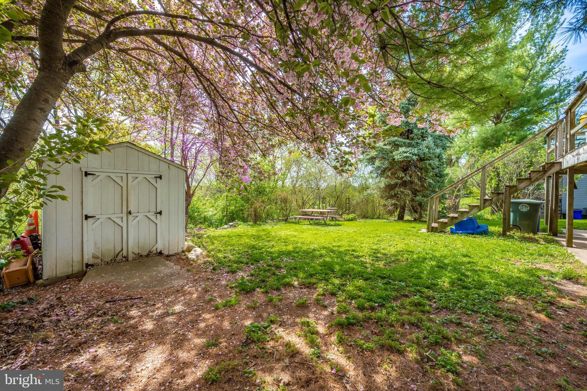 LINDEN HILLS - Residential