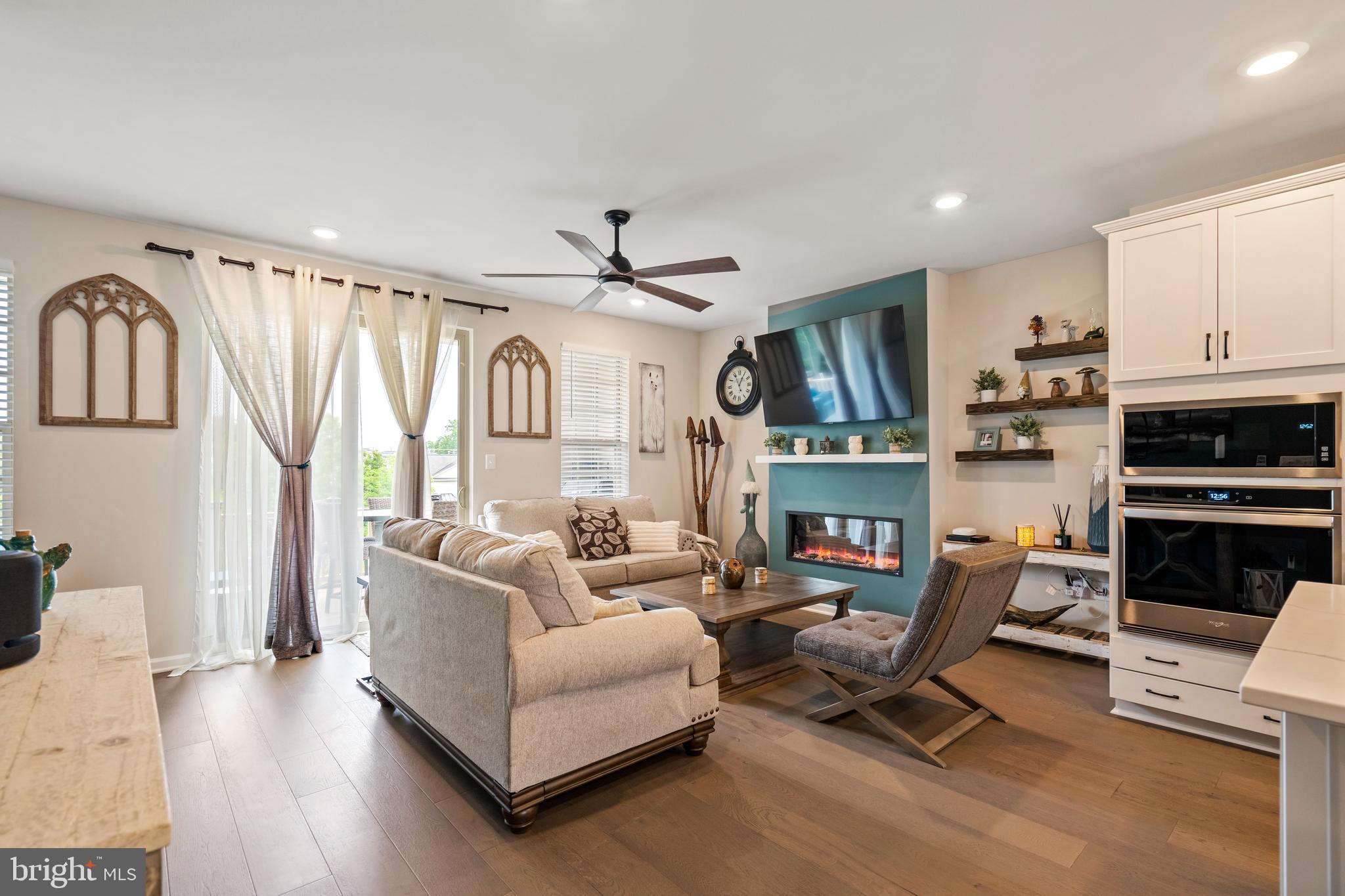 EAST QUARTER - Residential