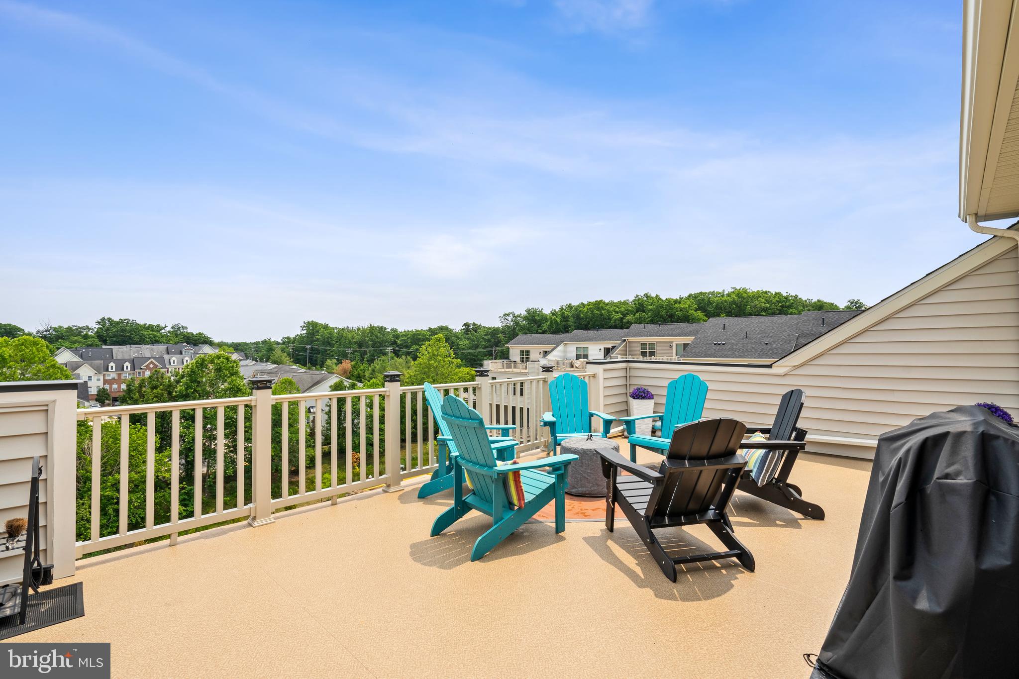 EAST QUARTER - Residential