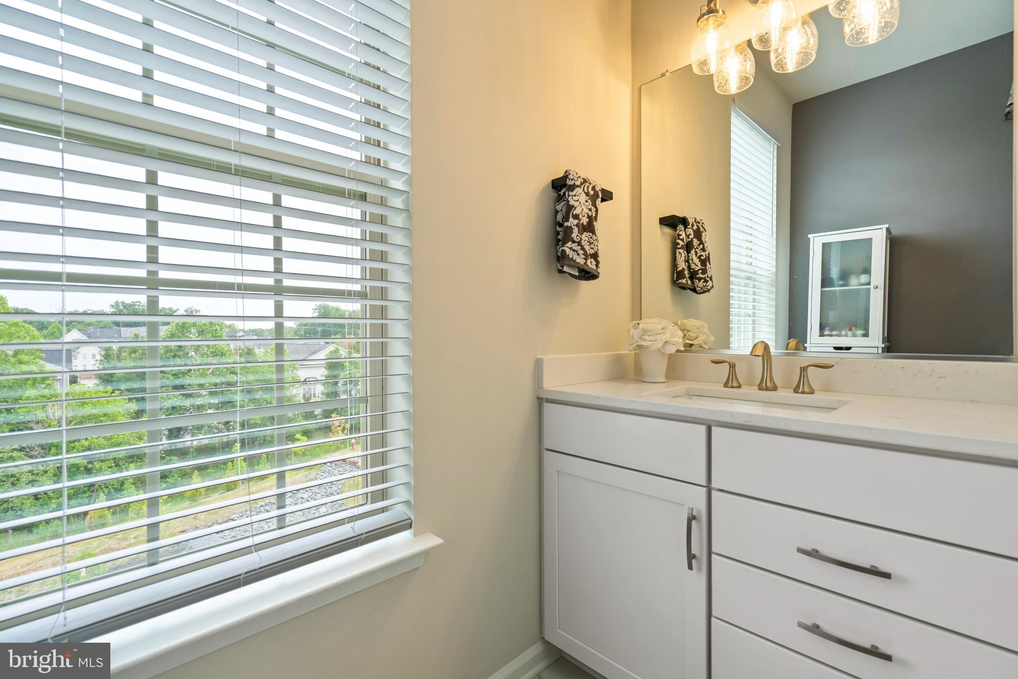 EAST QUARTER - Residential