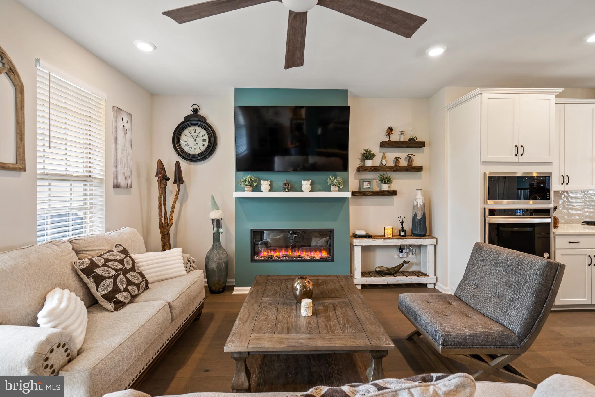 EAST QUARTER - Residential