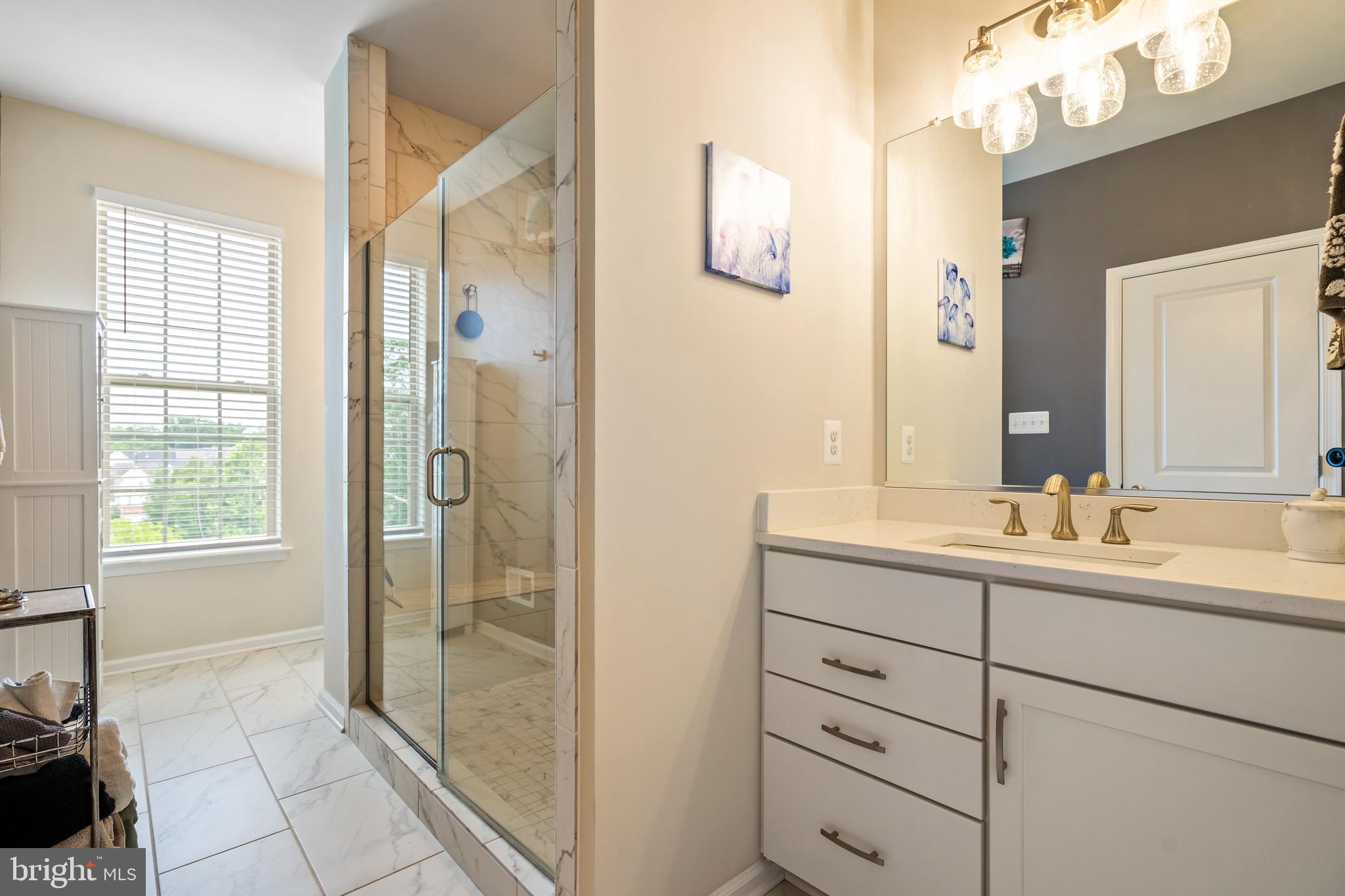 EAST QUARTER - Residential