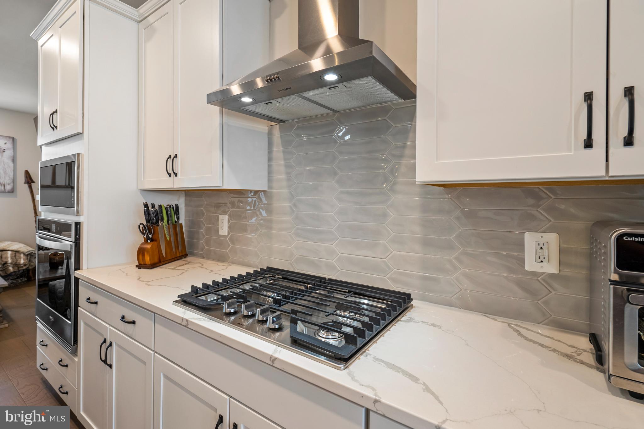 EAST QUARTER - Residential