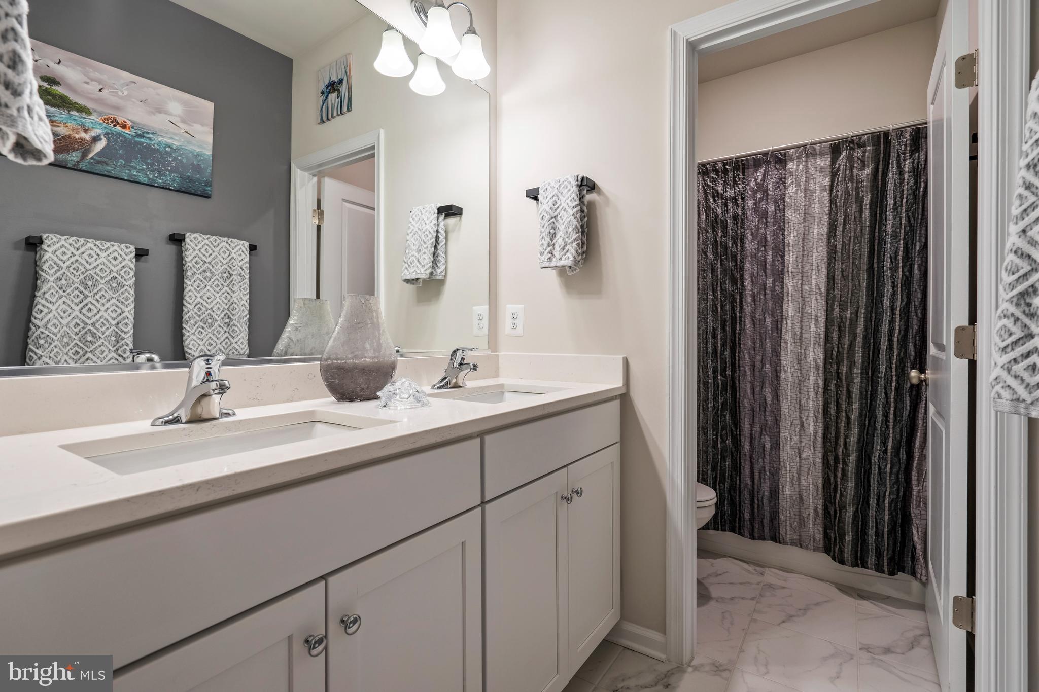 EAST QUARTER - Residential