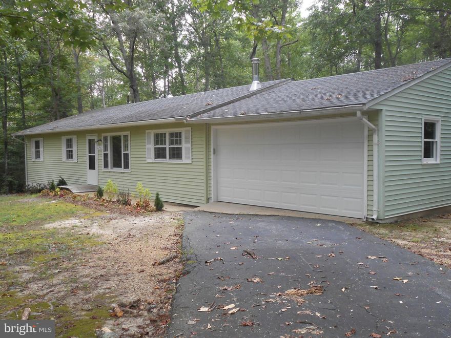 Very nice 3 bedroom  rambler with a seperate office area or possible 4th bedroom. 2 car garage deck.Great location and neighborhood!!