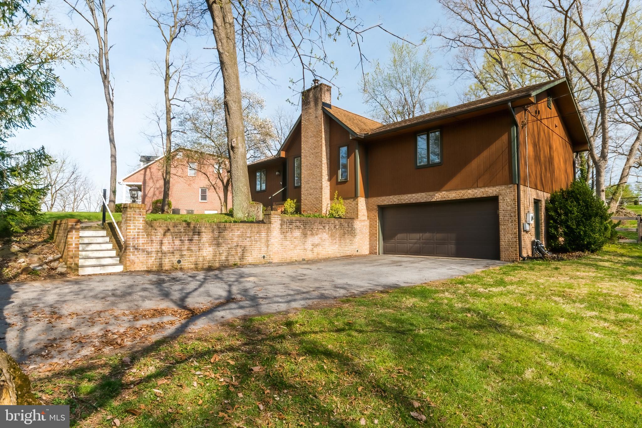 WOODBRIER MANOR - Residential