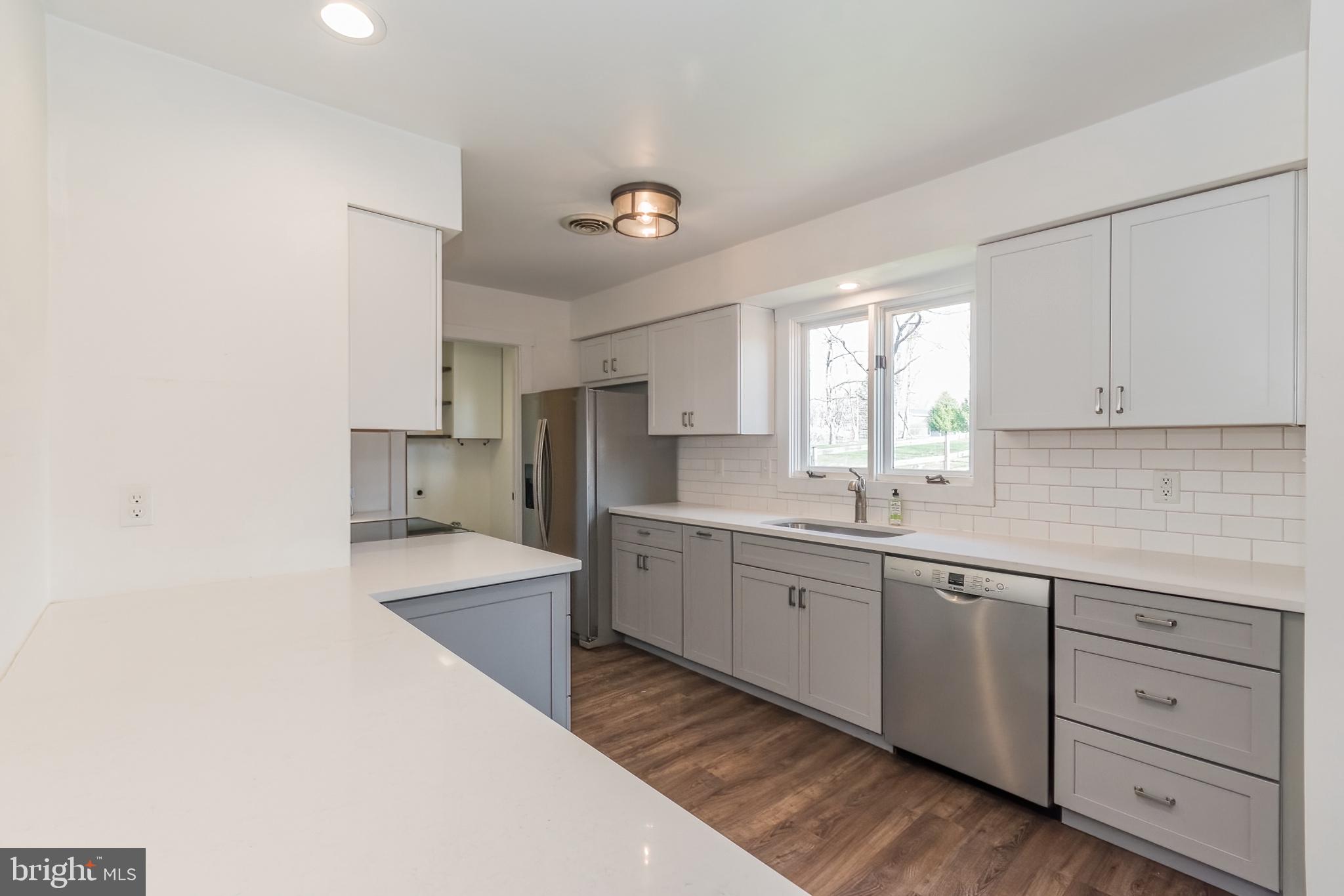 WOODBRIER MANOR - Residential