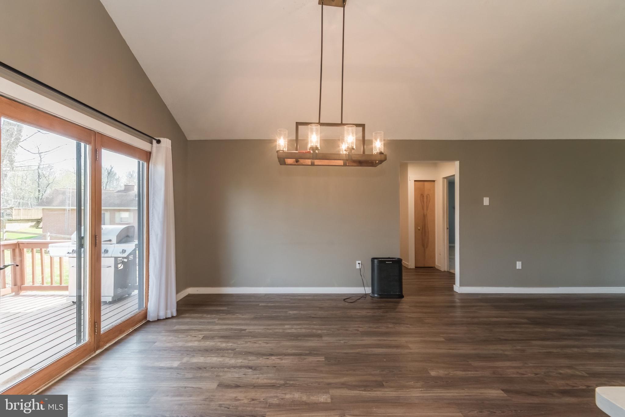 WOODBRIER MANOR - Residential